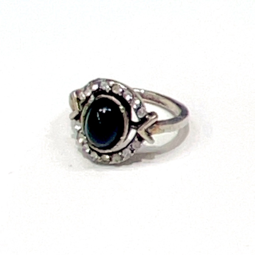 Vintage ring  faux Black Ónix stone color Silver plated